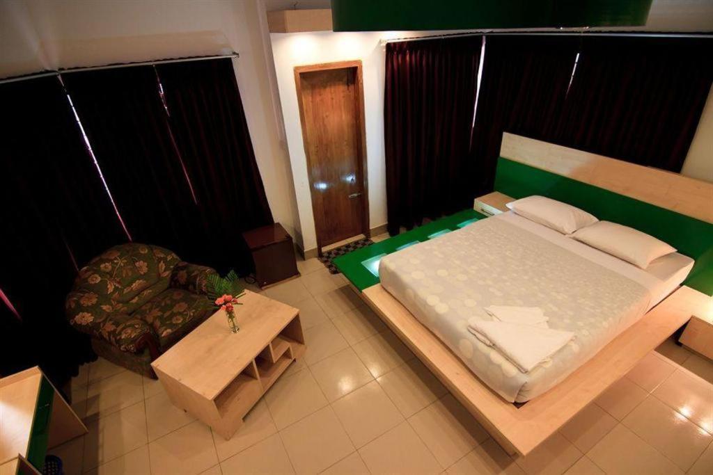 Tropical Daisy Hotel Dhaka Luaran gambar