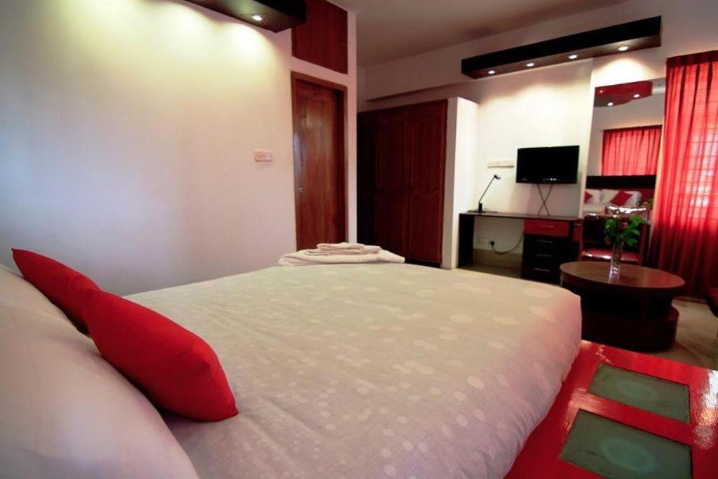 Tropical Daisy Hotel Dhaka Luaran gambar