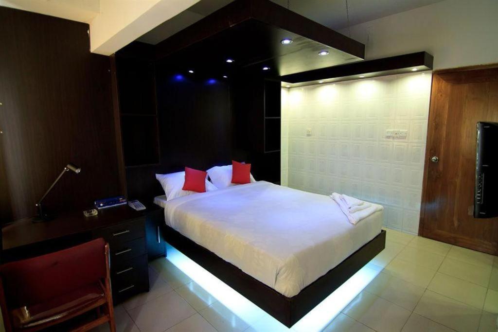 Tropical Daisy Hotel Dhaka Luaran gambar