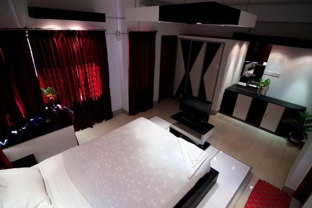 Tropical Daisy Hotel Dhaka Luaran gambar
